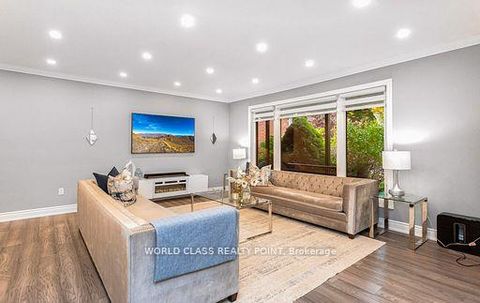 Photo 6 at 149 Allanhurst Drive, Humber Valley, Toronto