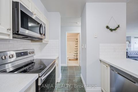 Photo 7 at 808 - 188 Doris Avenue, Willowdale East, Toronto Photo 7 at 808 - 188 Doris Avenue, Willowdale East, Toronto