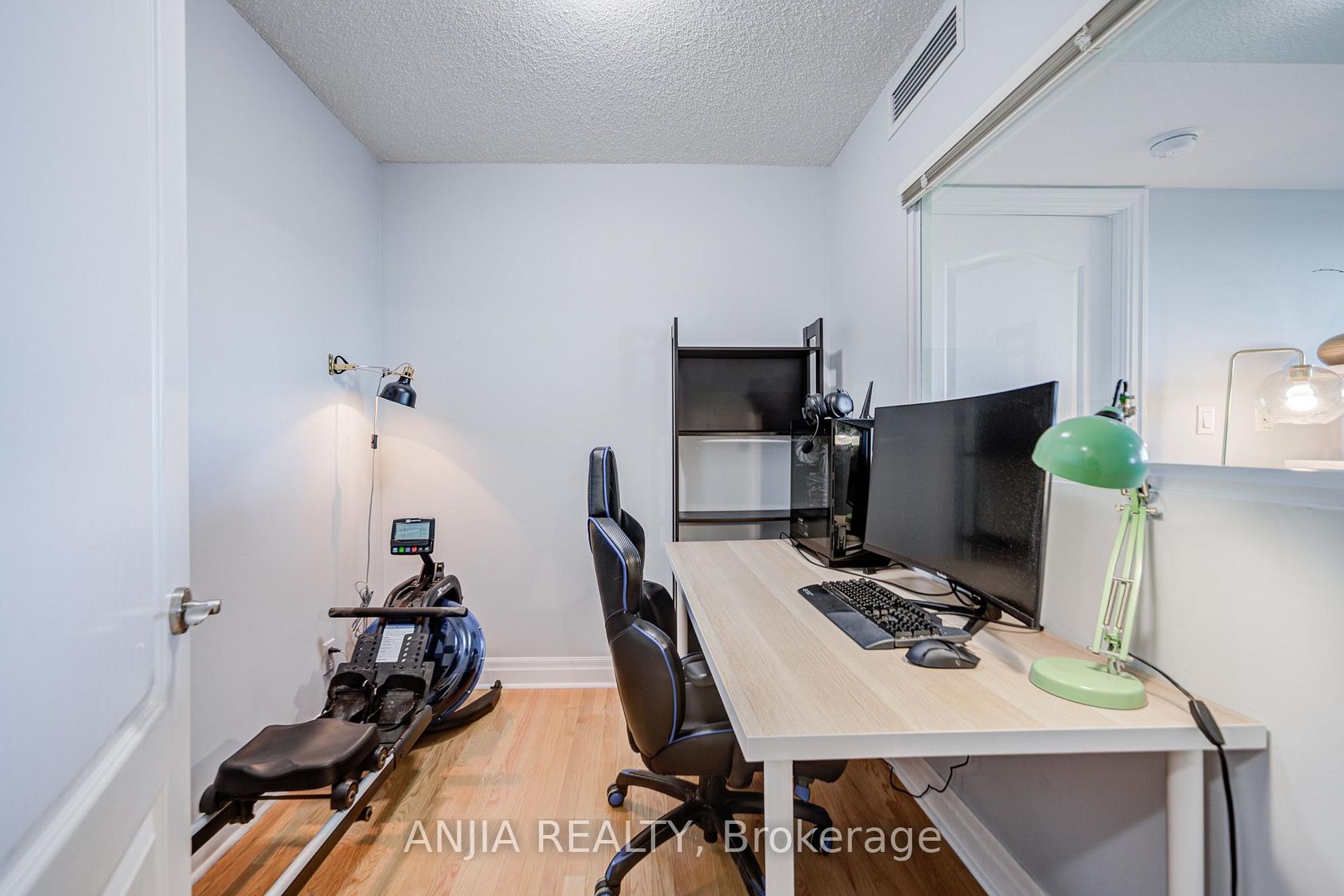 Photo 20 at 808 - 188 Doris Avenue, Willowdale East, Toronto Photo 20 at 808 - 188 Doris Avenue, Willowdale East, Toronto