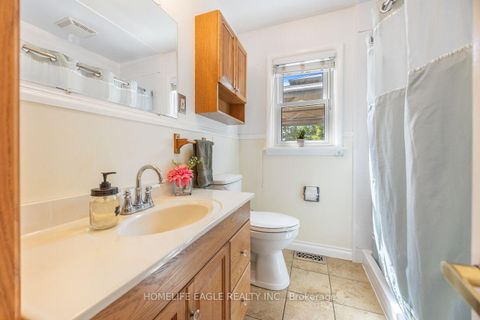 Photo 11 at 19280 Dufferin Street, Rural King, King