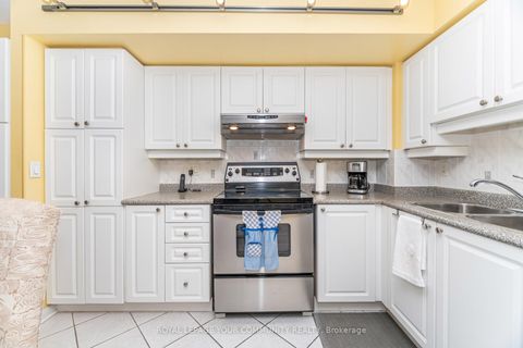 Photo 12 at 218 - 2500 Rutherford Road, Maple, Vaughan