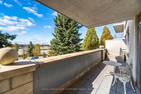 Photo 32 at 218 - 2500 Rutherford Road, Maple, Vaughan