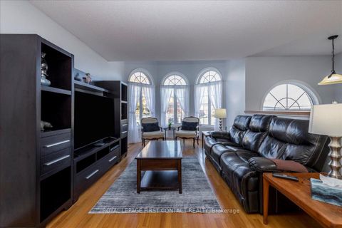 Photo 4 at 701 Happy Vale Drive E, Alcona, Innisfil