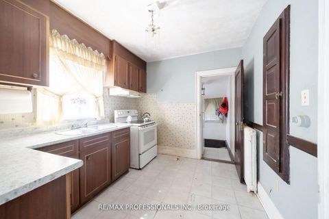 Photo 12 at 24 Queens Avenue, Mimico, Toronto