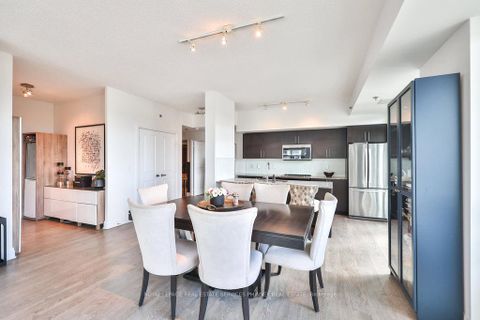 Photo 14 at 1709 - 55 SPEERS Road, QE Queen Elizabeth, Oakville