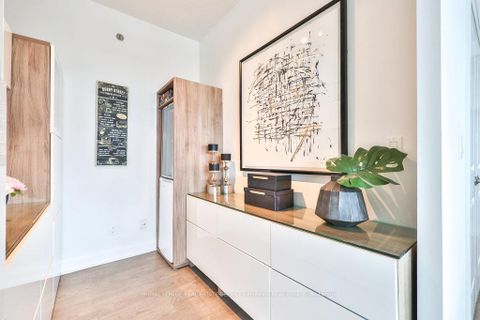 Photo 20 at 1709 - 55 SPEERS Road, QE Queen Elizabeth, Oakville