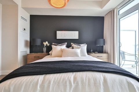 Photo 22 at 1709 - 55 SPEERS Road, QE Queen Elizabeth, Oakville