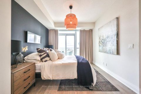 Photo 23 at 1709 - 55 SPEERS Road, QE Queen Elizabeth, Oakville