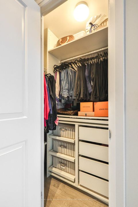 Photo 25 at 1709 - 55 SPEERS Road, QE Queen Elizabeth, Oakville