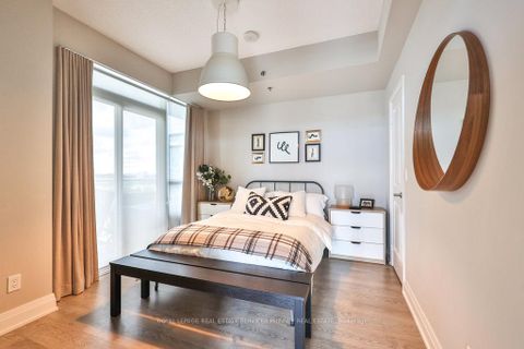 Photo 29 at 1709 - 55 SPEERS Road, QE Queen Elizabeth, Oakville