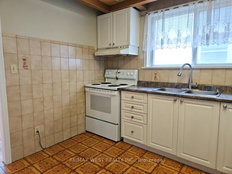 Photo 6 at 30 Golfwood Heights, The Westway, Toronto