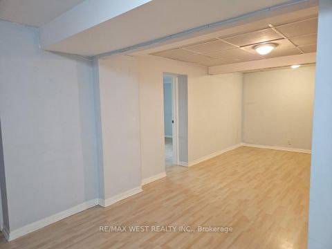 Photo 10 at 30 Golfwood Heights, The Westway, Toronto