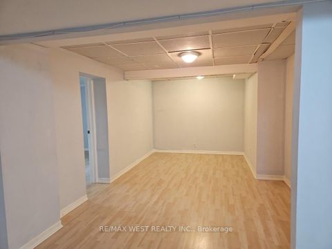 Photo 11 at 30 Golfwood Heights, The Westway, Toronto