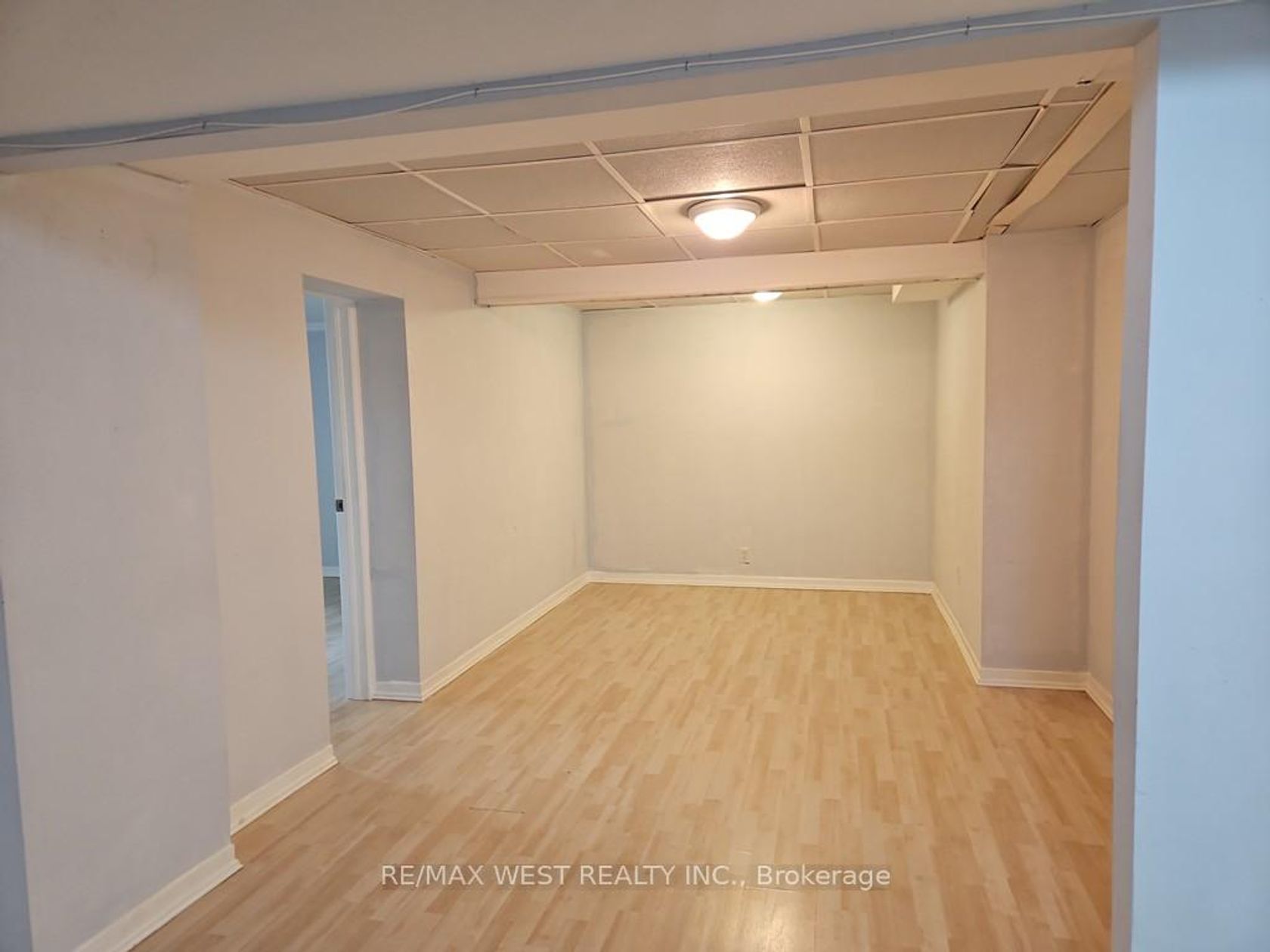 Photo 11 at 30 Golfwood Heights, The Westway, Toronto Photo 11 at 30 Golfwood Heights, The Westway, Toronto