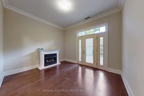 Photo 10 at 123 - 80 Burns Boulevard N, King City, King