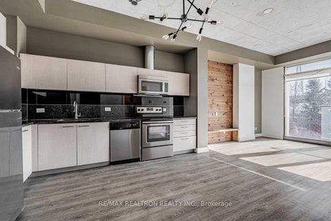 Photo 2 at 217 - 70 Distillery Lane, Waterfront Communities C8, Toronto