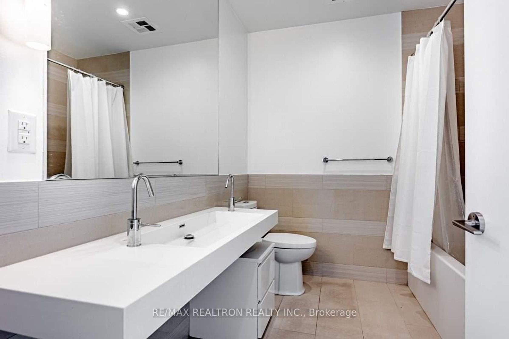 Photo 11 at 217 - 70 Distillery Lane, Waterfront Communities C8, Toronto Photo 11 at 217 - 70 Distillery Lane, Waterfront Communities C8, Toronto