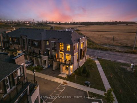 Photo 5 at 75 Holyrood Crescent, Kleinburg, Vaughan