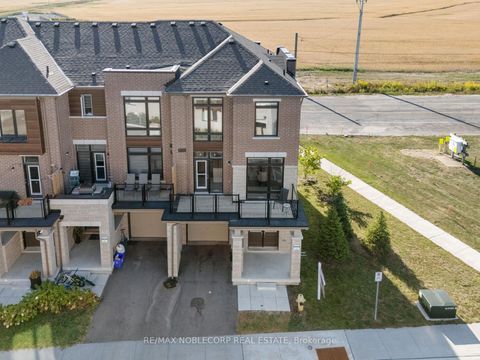 Photo 6 at 75 Holyrood Crescent, Kleinburg, Vaughan
