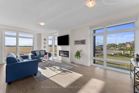 Photo 12 at 75 Holyrood Crescent, Kleinburg, Vaughan