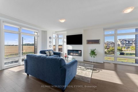 Photo 14 at 75 Holyrood Crescent, Kleinburg, Vaughan