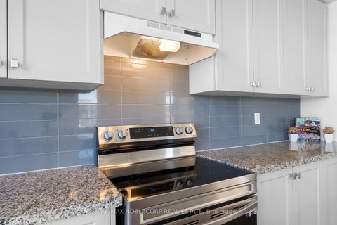 Photo 23 at 75 Holyrood Crescent, Kleinburg, Vaughan