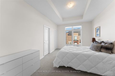 Photo 31 at 75 Holyrood Crescent, Kleinburg, Vaughan