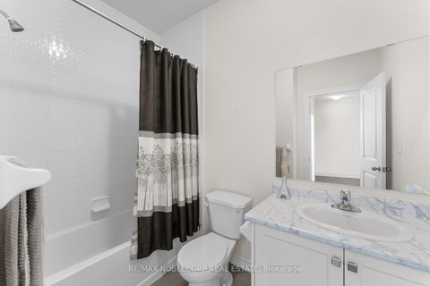 Photo 40 at 75 Holyrood Crescent, Kleinburg, Vaughan