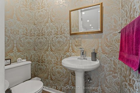 Photo 9 at 299 PINEGROVE Road, WO West, Oakville