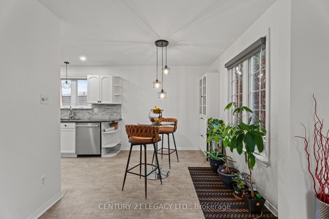 Photo 13 at 299 PINEGROVE Road, WO West, Oakville