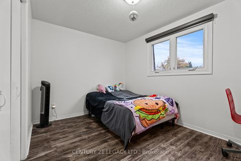 Photo 19 at 299 PINEGROVE Road, WO West, Oakville