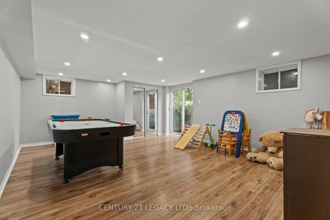 Photo 22 at 299 PINEGROVE Road, WO West, Oakville