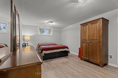 Photo 24 at 299 PINEGROVE Road, WO West, Oakville