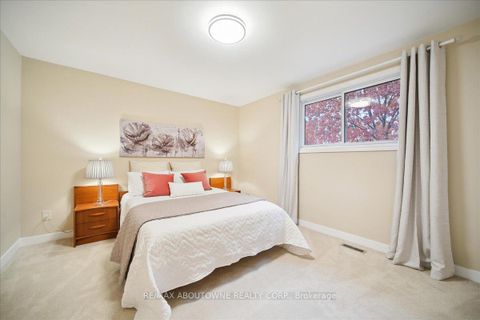 Photo 16 at 87 River Oaks Boulevard W, RO River Oaks, Oakville