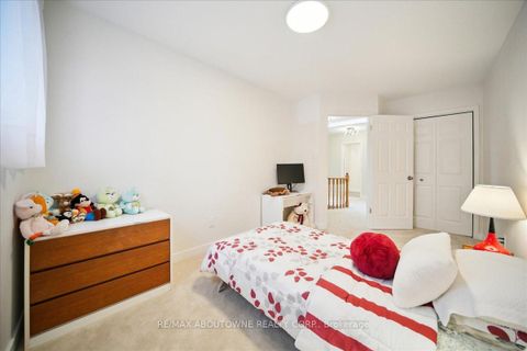 Photo 17 at 87 River Oaks Boulevard W, RO River Oaks, Oakville