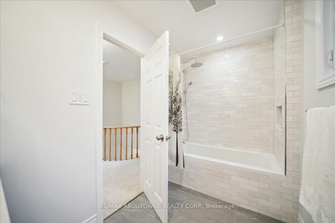 Photo 21 at 87 River Oaks Boulevard W, RO River Oaks, Oakville