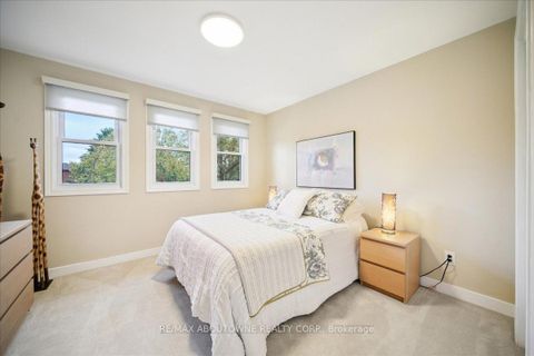 Photo 22 at 87 River Oaks Boulevard W, RO River Oaks, Oakville