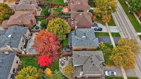 Photo 31 at 87 River Oaks Boulevard W, RO River Oaks, Oakville