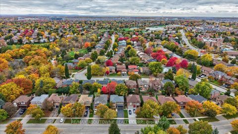 Photo 32 at 87 River Oaks Boulevard W, RO River Oaks, Oakville