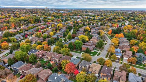 Photo 34 at 87 River Oaks Boulevard W, RO River Oaks, Oakville