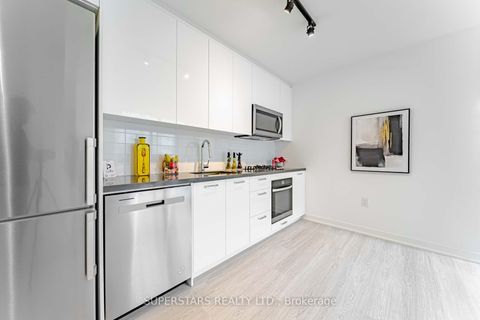 Photo 5 at 717 - 195 McCaul Street, Chinatown, Toronto