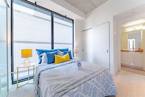 Photo 10 at 717 - 195 McCaul Street, Chinatown, Toronto