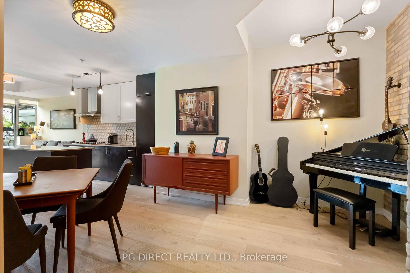 Photo 5 at 622 - 38 Howard Park Avenue, Roncesvalles, Toronto Photo 5 at 622 - 38 Howard Park Avenue, Roncesvalles, Toronto