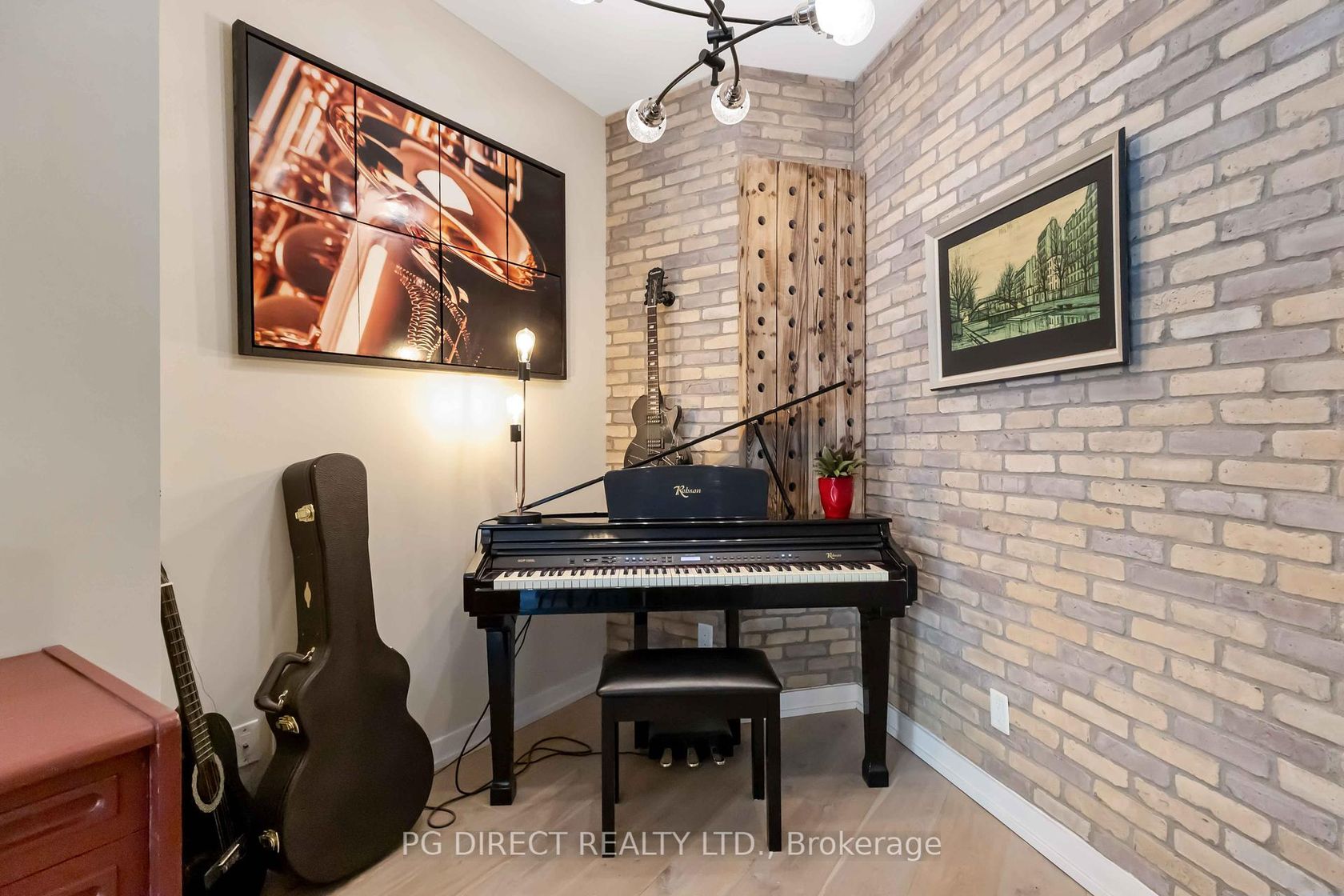 Photo 9 at 622 - 38 Howard Park Avenue, Roncesvalles, Toronto Photo 9 at 622 - 38 Howard Park Avenue, Roncesvalles, Toronto