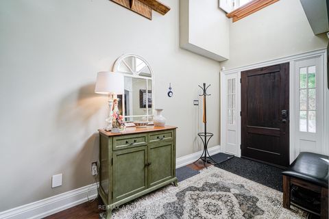 Photo 3 at 2193 Meadowland Drive, RO River Oaks, Oakville