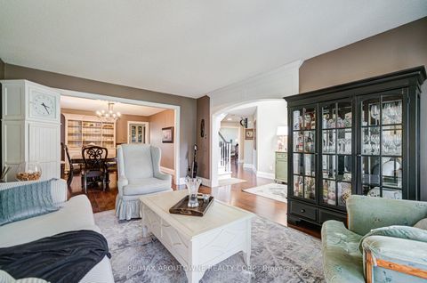 Photo 7 at 2193 Meadowland Drive, RO River Oaks, Oakville