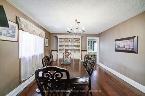 Photo 9 at 2193 Meadowland Drive, RO River Oaks, Oakville