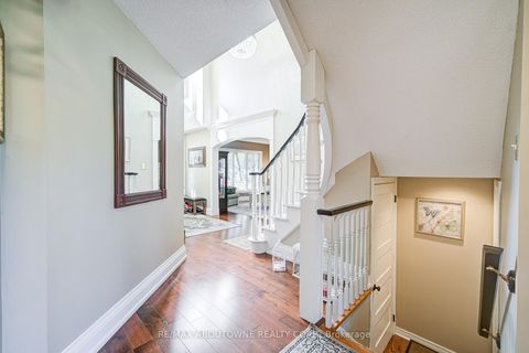 Photo 12 at 2193 Meadowland Drive, RO River Oaks, Oakville