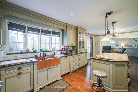 Photo 19 at 2193 Meadowland Drive, RO River Oaks, Oakville