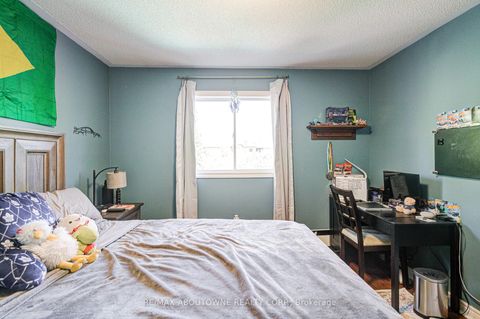 Photo 29 at 2193 Meadowland Drive, RO River Oaks, Oakville